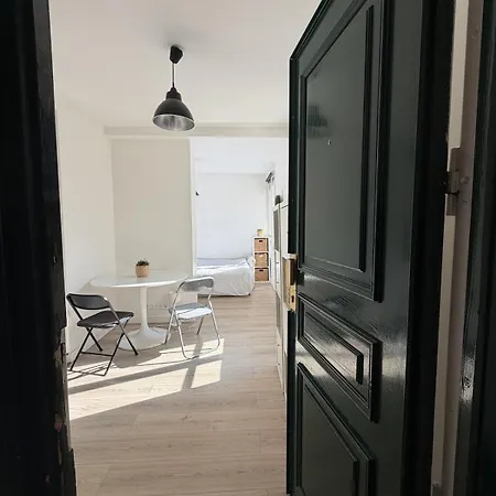 Calme A Deux Pas Des Champs-elysees Apartment *